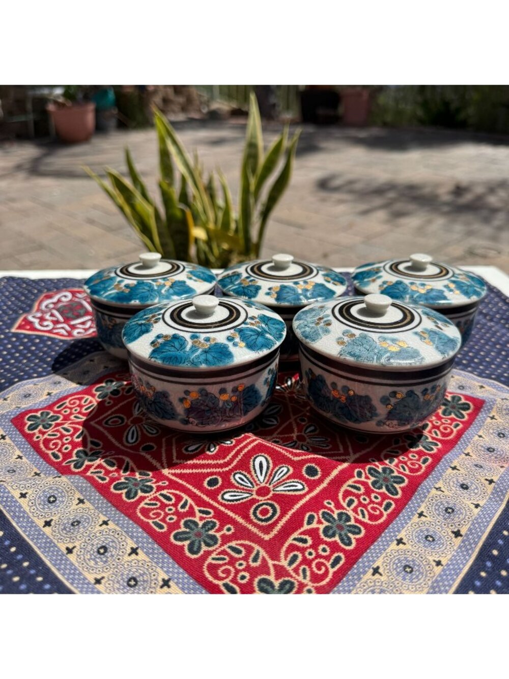 Set of 5 Chrysanthemum Motif Blue/Gold Embellished Tea Cups and Lids Arita ware